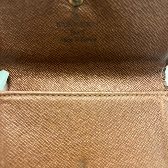 Vintage Louis Monogram Vuitton Elise Wallet - Picture 6 of 11